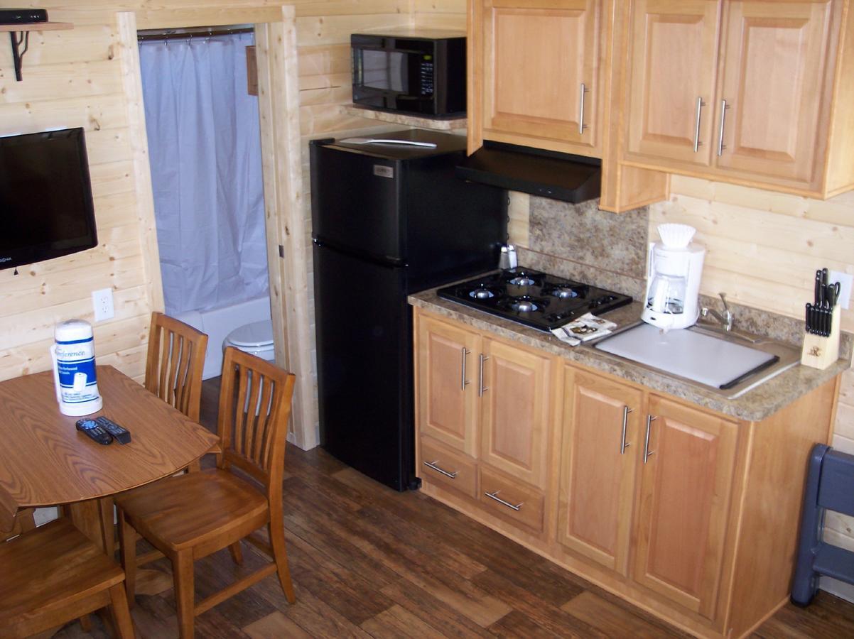 Idyllwild Camping Resort Cottage Екстериор снимка